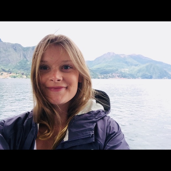 Meet your Posher, Emma - Picture 1 of 1